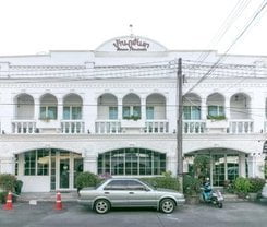 Baan PhuAnda Phuket. Location at 371/22-26 Yaowarat rd., T.Taladyai, Muang