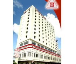 Daeng Plaza Hotel. Location at 57 Phuket Road