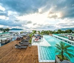 Hotel Clover Patong Phuket. Location at 162/8-11 Taweewong Rd., Patong Beach, Kathu