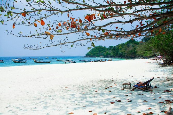 Phuket Banana Beach Hey Island Phuket Banana Beach Hey Island - Lunch Cruises